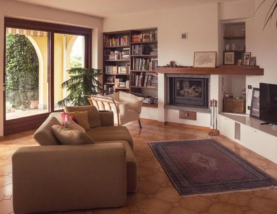 La Tua Villa Sul Lago - Casa Kollegger Luino Exterior photo